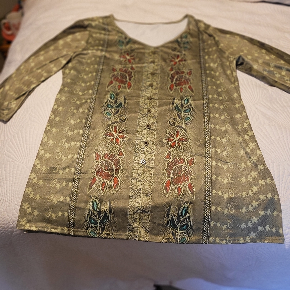 Green blouse XL